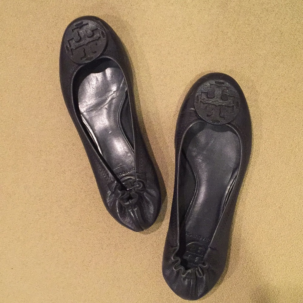 Tory Burch navy flats